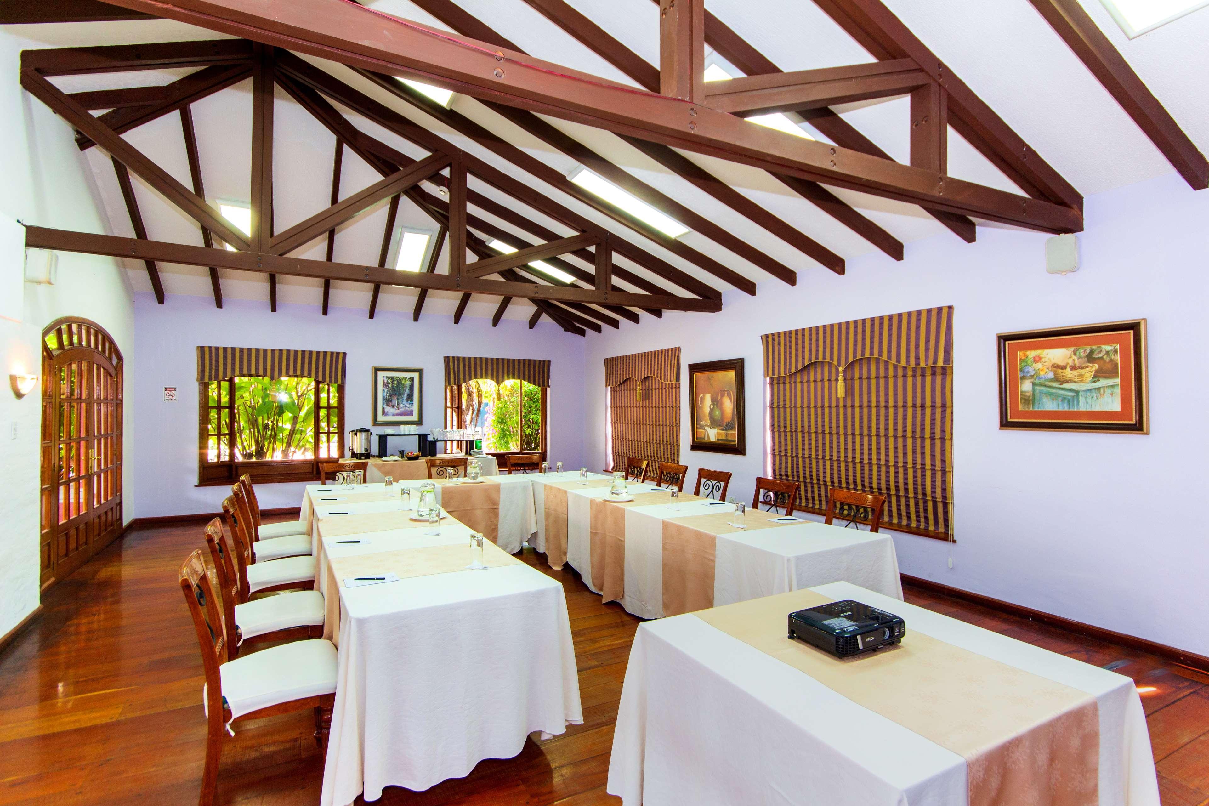 Rincon De Puembo; Bw Signature Collection Hotel Puembo